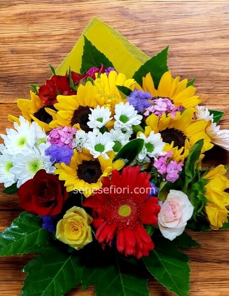 Bouquet Giovy: Un’Esplosione di Colore e Freschezza a Napoli